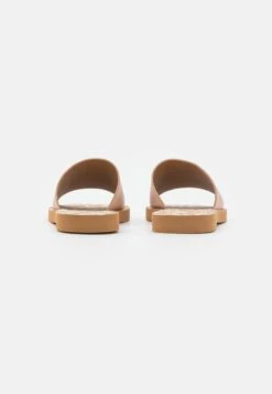 See By Chloé Essie - Mules - Nude 10 See By Chloé Essie - Mules - Nude -Chloé 0f039d8676d54dd6b369060a04309b8e
