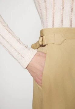 See By Chloé Chino - Jungle Brown 11 See By Chloé Chino - Jungle Brown -Chloé 144bca88cbac460db05f7b3e104ef4fd