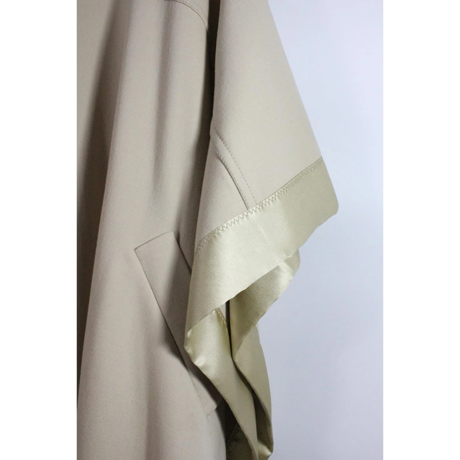 Chloé Cape Beige 5 Chloé Cape Beige – Image 3