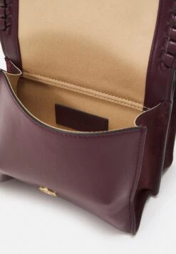 See By Chloé Tilda - Sac Bandoulière - Full Violine 10 See By Chloé Tilda - Sac Bandoulière - Full Violine -Chloé 2b889d599e604f6b844f48c06c6ab054