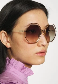 Chloé Poppy Hexagonal Metal Sunglasses - Lunettes De Soleil - Havana/Gold-Coloured/Brown -Chloé 35bd87dbae974462a70d761c0c1d9f27