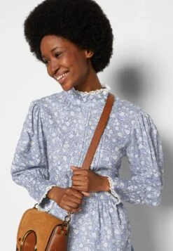 See By Chloé Blouse - Blue/White 14 See By Chloé Blouse - Blue/White -Chloé 36be2897803d4eda9fa9bad44303042c