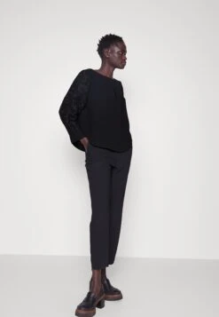 See By Chloé T-Shirt À Manches Longues - Black 14 See By Chloé T-Shirt À Manches Longues - Black -Chloé 4c82cbe4322a4c7c8ef591b56af4413e