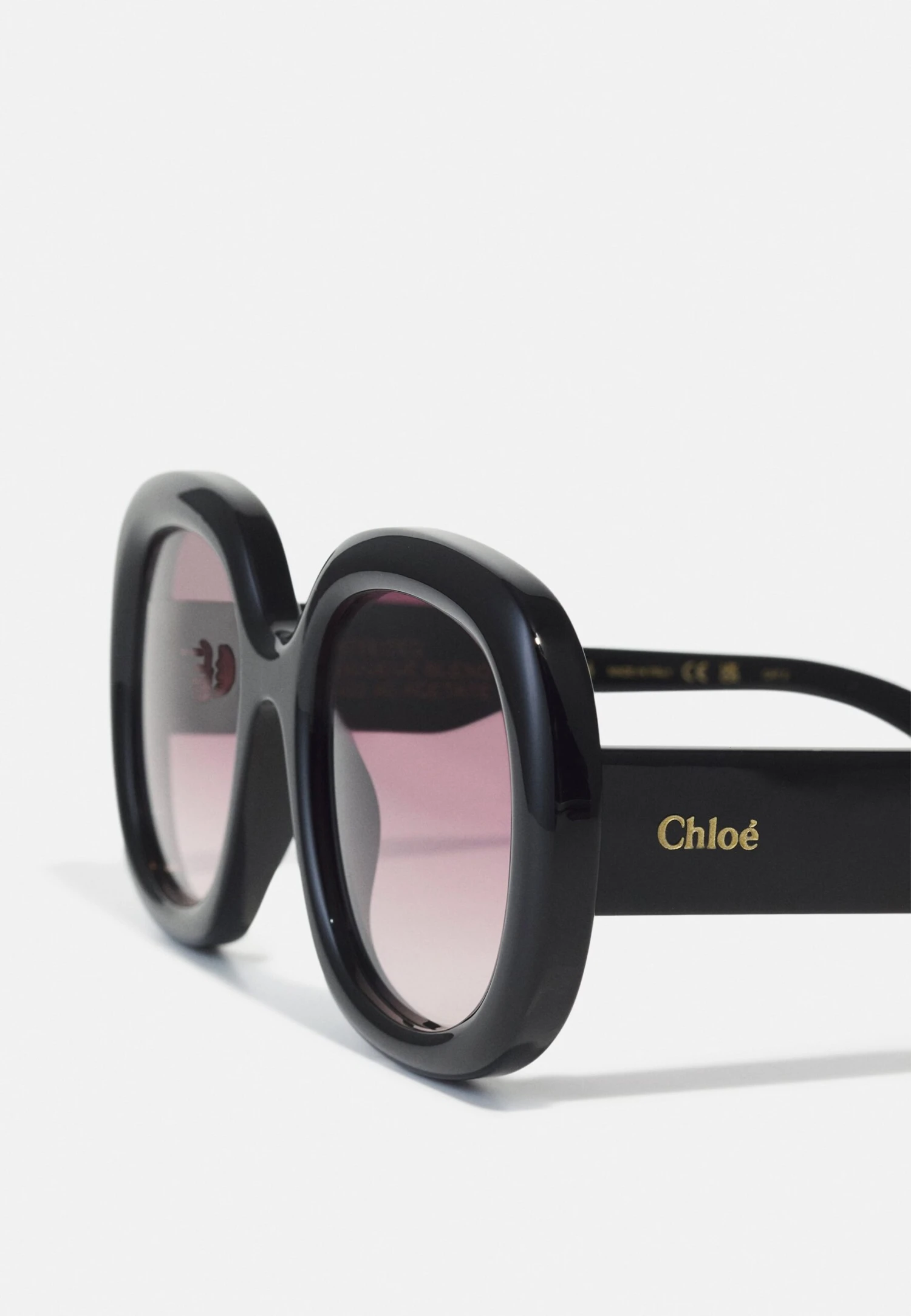 Chloé Gayia Oversized Square 100% Recycled Acetate Sunglasses - Lunettes De Soleil - Black/Red 6 Chloé Gayia Oversized Square 100% Recycled Acetate Sunglasses - Lunettes De Soleil - Black/Red – Image 4