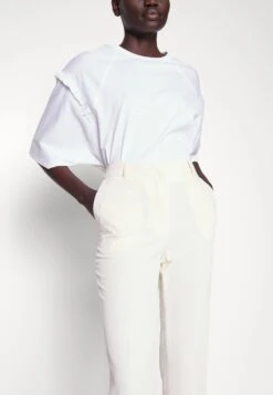 See By Chloé Chino - Light Ivory 17 See By Chloé Chino - Light Ivory -Chloé 5c51d7ac3635417d9e4824c44a6aa58c