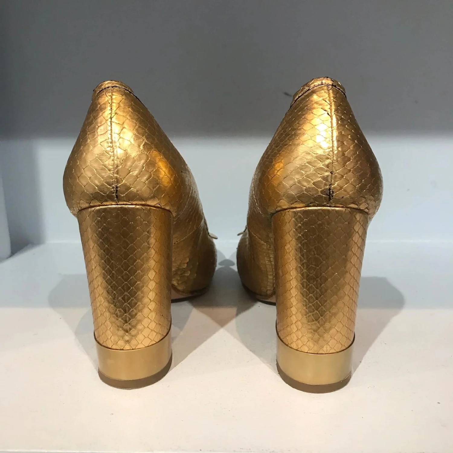 Chloé CHLOE Talons T.UE 37.5 Cuirs Exotiques Doré 6 Chloé CHLOE Talons T.UE 37.5 Cuirs Exotiques Doré – Image 4