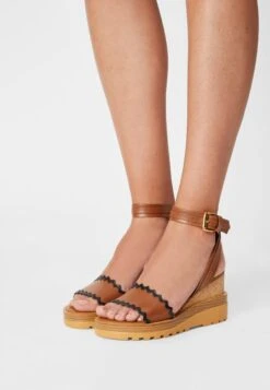 See By Chloé Robin - Sandales À Plateforme - Tan