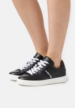 See By Chloé Essie - Baskets Basses - Black