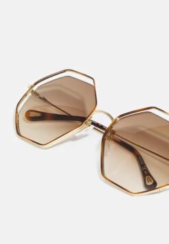 Chloé Poppy Hexagonal Metal Sunglasses - Lunettes De Soleil - Havana/Gold-Coloured/Brown -Chloé a694093f6ebd4f5a8f9c9c7f2d59d3dc