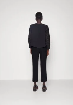 See By Chloé Chino - Black -Chloé ab572244cb264e61a989606764e9e61d