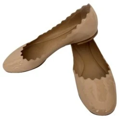 Chloé Chaussures Plates Lauren En Cuir Verni Nude Chair