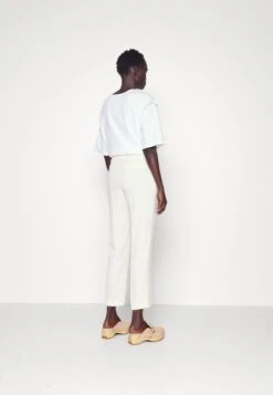 See By Chloé Chino - Light Ivory 12 See By Chloé Chino - Light Ivory -Chloé bd500183e035429faa03bb7a87a682bd