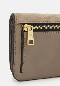 See By Chloé Tilda Wallet - Portefeuille - Motty Grey 10 See By Chloé Tilda Wallet - Portefeuille - Motty Grey -Chloé c37df86ba78e4d5bb542eccdc3bc0747