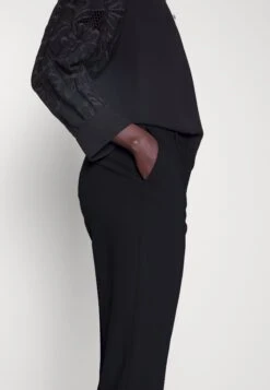 See By Chloé Chino - Black -Chloé ca4e2079446c49b09106fd2ff2c6c92a