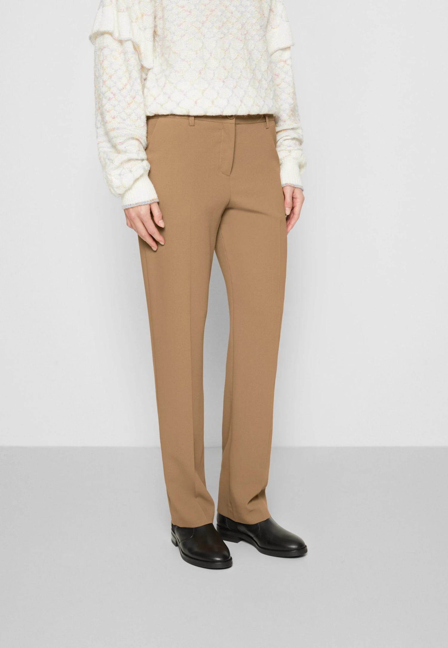 See By Chloé Pantalon Classique - Grove Brown 5 See By Chloé Pantalon Classique - Grove Brown – Image 3