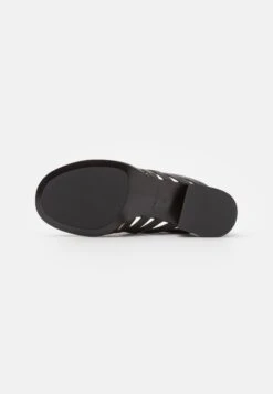 See By Chloé Thessa - Mules - Black 14 See By Chloé Thessa - Mules - Black -Chloé e981d3e726024688a4ef38753172cc6e
