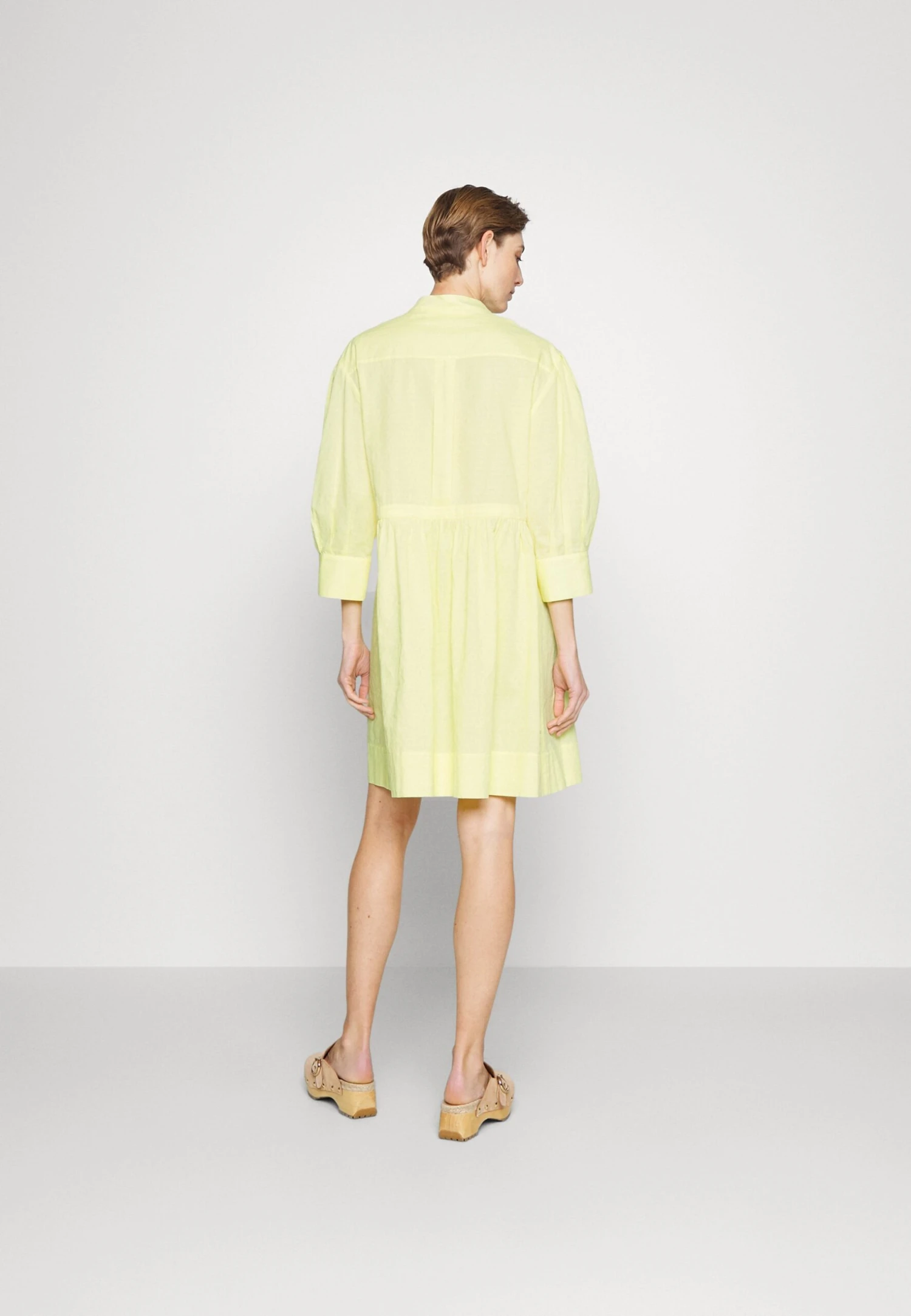 See By Chloé Robe De Soirée - Goldy Green 5 See By Chloé Robe De Soirée - Goldy Green – Image 3