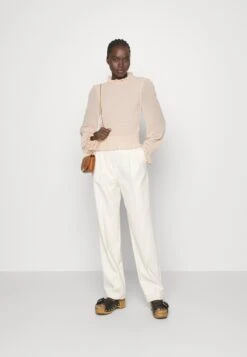 Chloé -Chloé faa996d7e6ab4d6a86e3e5f3f86ab9fe